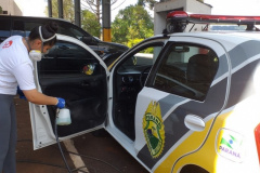  Viaturas da PM de Pato Branco passam por oxi-sanitização para combater a contaminação do coronavírus 