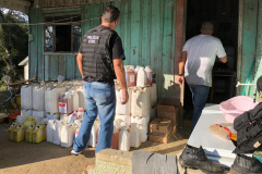  PCPR recupera defensivos agrícolas e apreende armas e veículo roubado em Irati 
