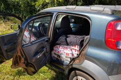 Policiais suspeitam de veículo e na abordagem encontram carga de cigarros no Noroeste do estado