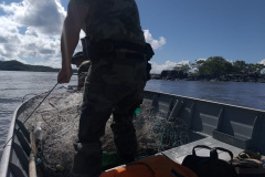 Redes de pesca são apreendidas próximo ao Porto de Paranaguá, no Litoral do estado