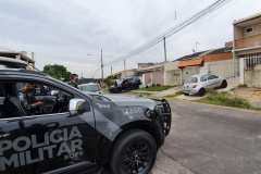 BOPE e Inteligência da PM localizam integrante de facção criminosa e apreendem armas e carro clonado em Araucária (PR), na RMC