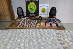 Batalhão de Guarda e BOPE deflagram operação contra o tráfico de drogas em Piraquara (PR); dois envolvidos são presos