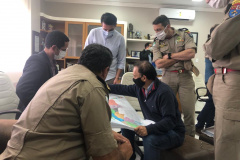 Secretário coronel Marinho vai à Guaíra, recebe projeto arquitetônico e visita obra