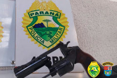 Em ações separadas, 4º Batalhão apreende drogas e arma de fogo em Maringá, no Noroeste do estado