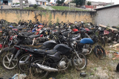  Segurança retira veículos do pátio da Delegacia Alto Maracanã