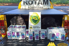 BPRv apreende 57 celulares contrabandeados em situações distintas em Cascavel e Londrina (PR)
