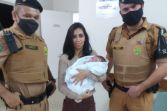 Policiais militares salvam vida de bebê engasgado em Cianorte, no noroeste do Paraná