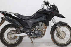 Polícia Civil prende cinco foragidos e recupera mototicleta roubada  em Ponta Grossa  