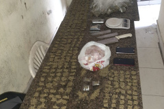 ROTAM apreende mais de quatro quilos de maconha na CIC; parte da droga estava dentro de uma geladeira