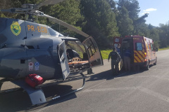 Em Campo Largo, vítima de acidente de carro é resgatada por aeronave da Polícia Militar