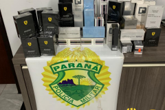 Polícia Rodoviária Estadual apreende celulares e perfumes contrabandeados na PR 317