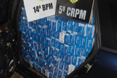 Em situações distintas, equipes a serviço da Operação Metrópolis apreendem mais de 400 quilos de maconha e 1,6 mil pacotes de cigarros