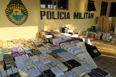 Três homens são presos após PM encontrar 398 caixas de vinhos contrabandeados da Argentina no Sudoeste do estado