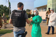 Polícia Civil presta homenagem aos profissionais de saúde de Ampére