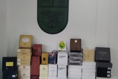 No Oeste do estado, BPFron apreende vinho contrabandeado e arma