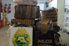 BPFron apreende mais de 400 quilos de maconha e pacotes de cigarros contrabandeados no Oeste do estado