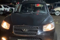 Caminhonete equipada com giroflex é apreendida pelo BPTran no Centro de Curitiba; motorista estava bêbado