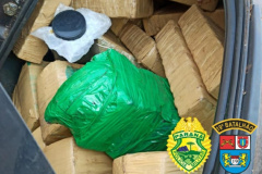 Carro com mais de 500 quilos de maconha é encontrado pela PM estacionado em Guaíra