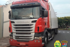 No Noroeste do estado, PM recupera caminhão carregado com R$ 500 mil em carne