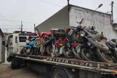 Quase 140 veículos são retirados do pátio da Delegacia de Campo Largo 