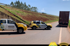 Caminhão com 800 caixas de cigarros é apreendido pelo BPRv em Engenheiro Beltrão