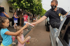 PCPR entrega 3 mil brinquedos e 300 kits de doces em Paiçandu