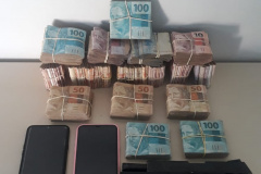 No Norte do estado, PM apreende 412 gramas de maconha, uma pistola e mais de R$ 49 mil em situações distintas