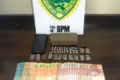 No Sudoeste PM recupera foragido da Cadeia Pública e apreende mais de 360 gramas de drogas