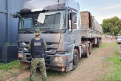 Caminhões roubado e com adulteração são apreendidos pelo BPFron em Umuarama 