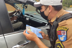 Batalhão de Trânsito da Capital promove blitz educativa no encerramento da campanha Novembro Azul