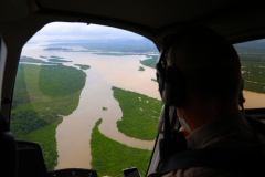 Secretário da Segurança Pública sobrevoa áreas afetadas pelas chuvas no litoral (PR)