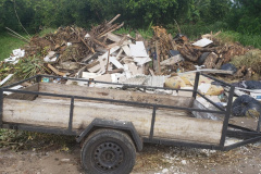 Polícia Ambiental combate descarte de resíduos a céu aberto e resgata aves silvestres no Litoral