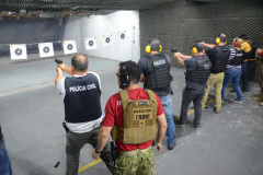 Polícia Civil promove, em Curitiba, cursos de atualização de armamento e tiro