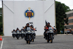 Policiais militares se formam no curso de rondas ostensivas com motocicletas