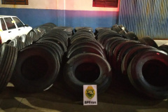 BPFRON apreende 70 pneus contrabandeados em Foz do Iguaçu-PR