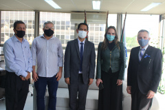 Secretário da Segurança Pública recebe demanda sobre policiamento para a Vila Guaíra, em Curitiba