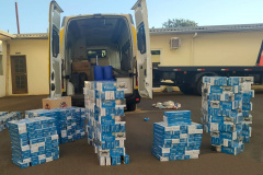 PM apreende 23 mil maços de cigarros contrabandeados em Jardim Alegre