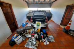 Policiais rodoviários estaduais apreendem drogas e equipamentos eletrônicos