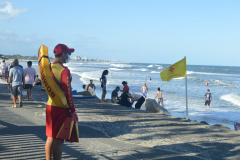 Prevenção a afogamentos e salvamentos do Corpo de Bombeiros no Litoral marcam Verão Paraná 2021/2022