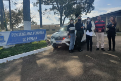 Deppen recebe veículo adaptado para atendimento de mulheres privadas de liberdade