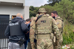 Polícias Civil e Rodoviária Federal fazem operações contra grupo envolvido em roubos de cargas