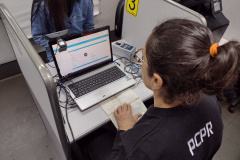 Policial civil em ação da iniciativa PCPR na Comunidade