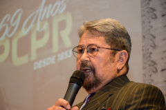  PCPR parabeniza delegado pelos 52 anos de serviço à instituição 