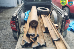 PMPR prende homens furtando trilhos de trem e recupera quase 100 quilos de aço