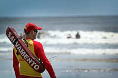 Corpo de Bombeiros abre processo seletivo para contratação de guarda-vidas civis