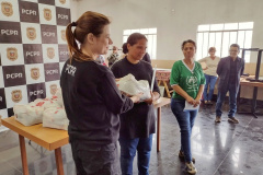 PCPR realiza doação de brinquedos e cestas básicas em Curitiba