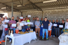 Pessoas privadas da liberdade concluem curso de artefatos e blocos de concreto em Maringá