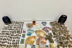 PMPR prende três pessoas por tráfico de drogas durante Operação Batida Policial