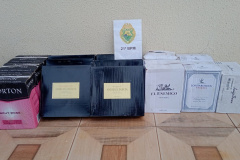 caixas de vinhos argentinos apreendidos pela PMPR