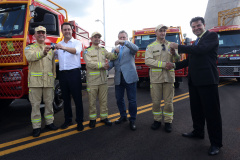 Governador entrega sete caminhões aos Bombeiros para combate a incêndios florestais